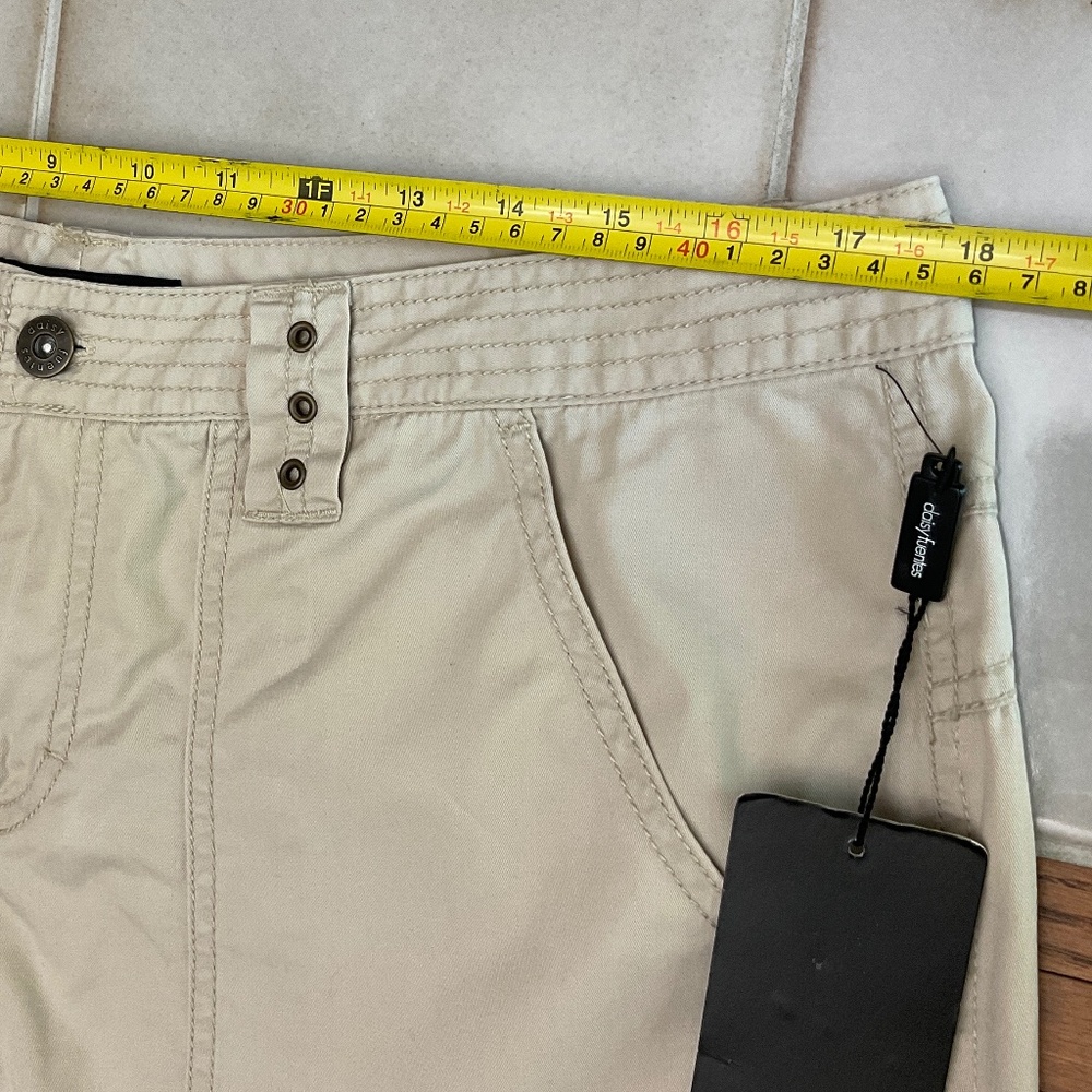 Daisy Fuentes Weekender Tan Cargo Pants – Women’s Size 12 - Picture 11 of 11